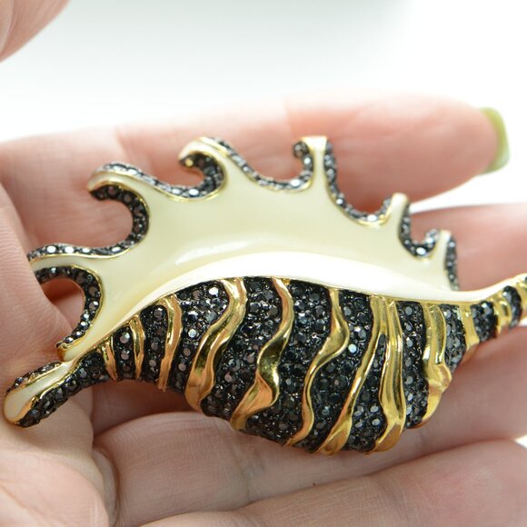 Vintage Kenneth Jay Lane KJL Enamel & Crystal Seashell Pin Brooch - Picture 7 of 8